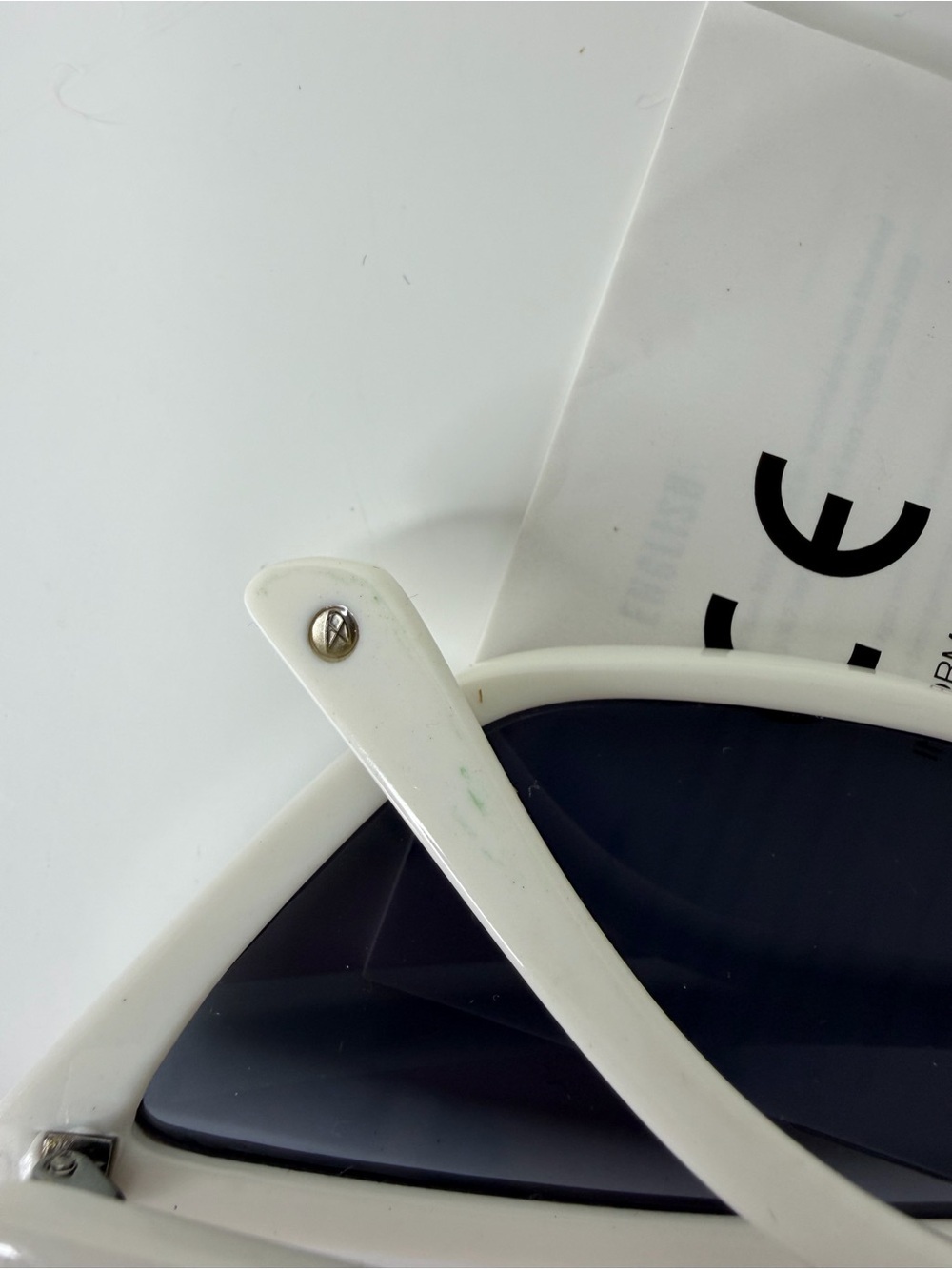 Minkpink White Cat Eye Sunglasses with Pink Pouch - Picture 7 of 10